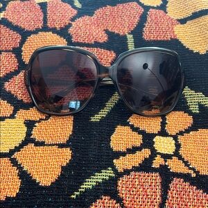 Oliver Peoples Tortoise Shelle Guiselle Sunglasses